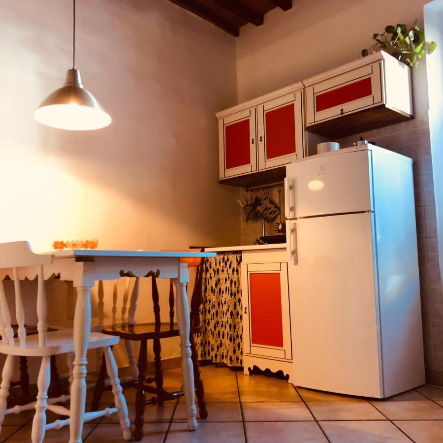 Anitta Guesthouse 卡斯塔涅托卡尔杜奇 外观 照片